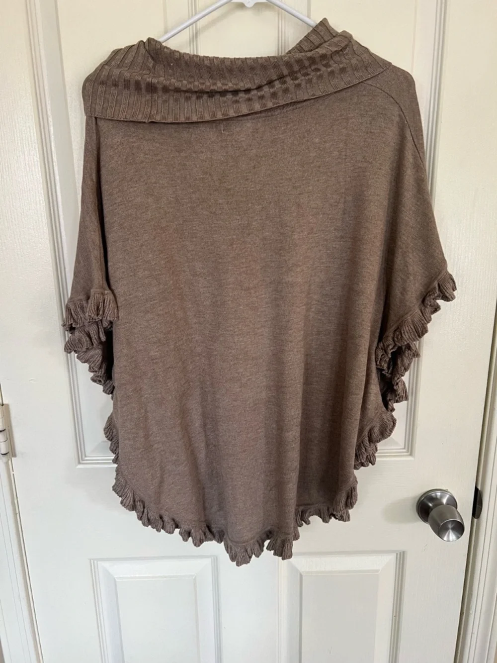 Joseph A Taupe Ruffle Poncho Sweater M Cowl Neck Knit Cape Style Top - Picture 9 of 11